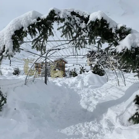 Charme A Cervinia Downtown In-ski Out Apartment *