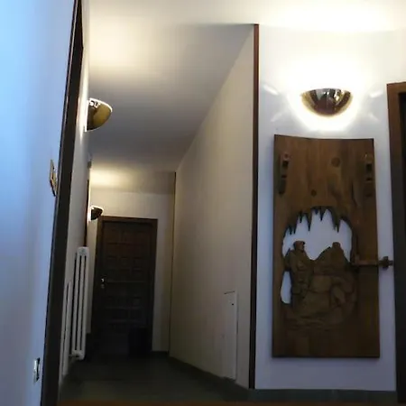 Apartment Charme A Cervinia Downtown In-ski Out *